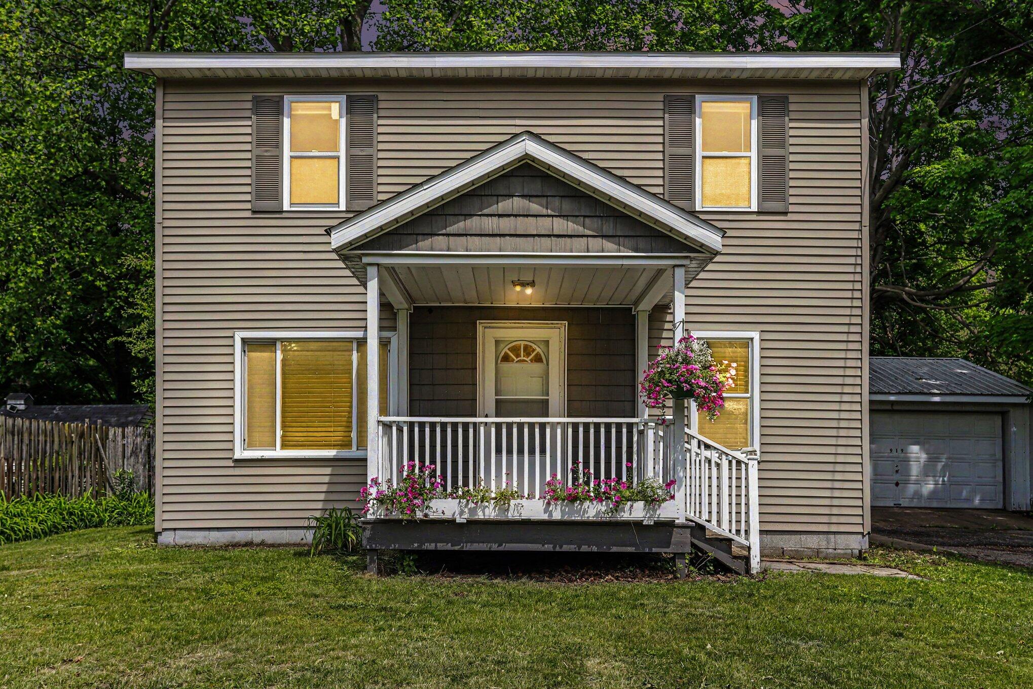 919 Charles Street