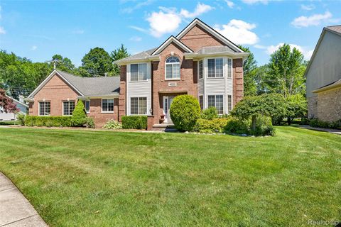 4222 Tallman Drive Troy City MI 48085