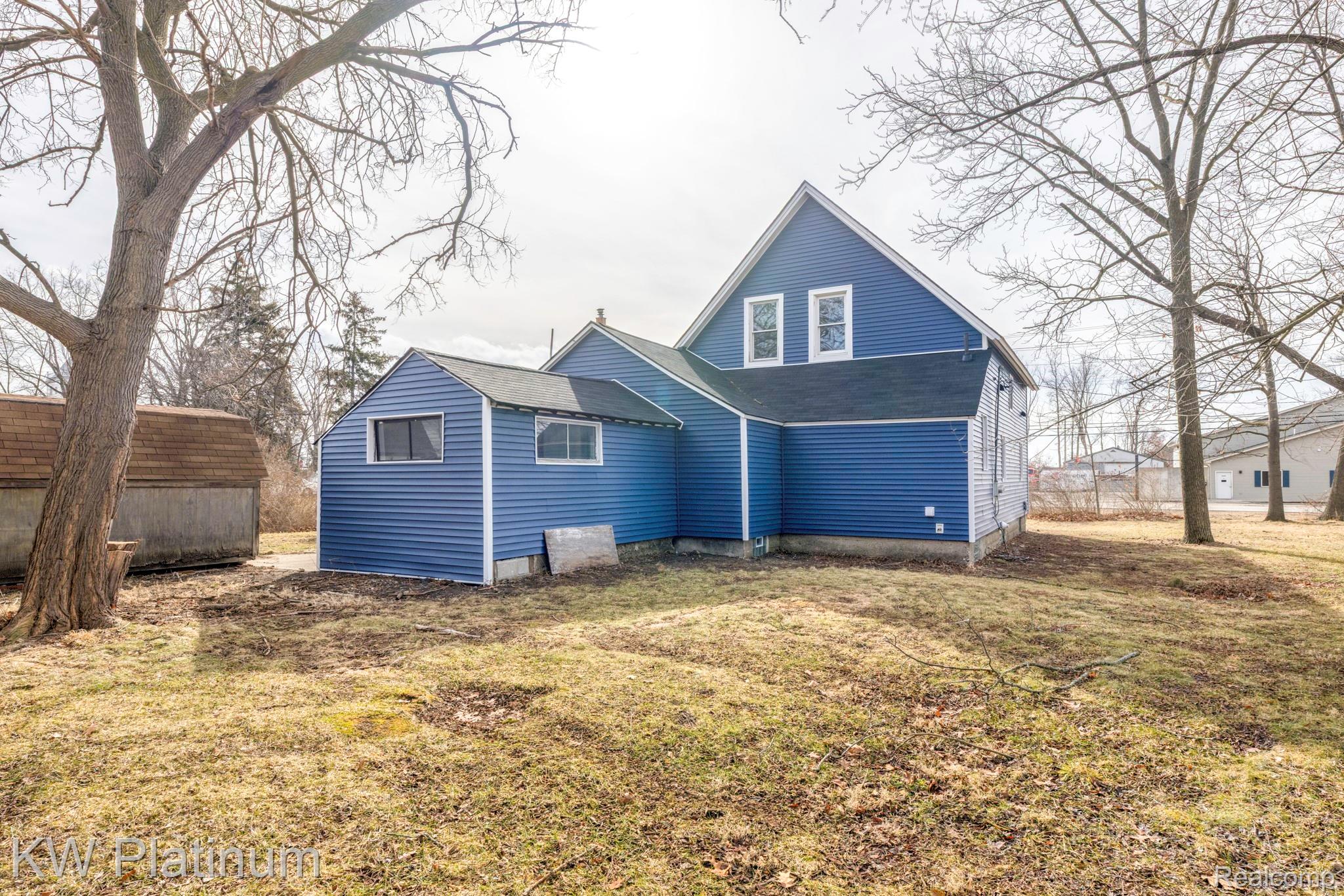 2819 Ravenswood Road