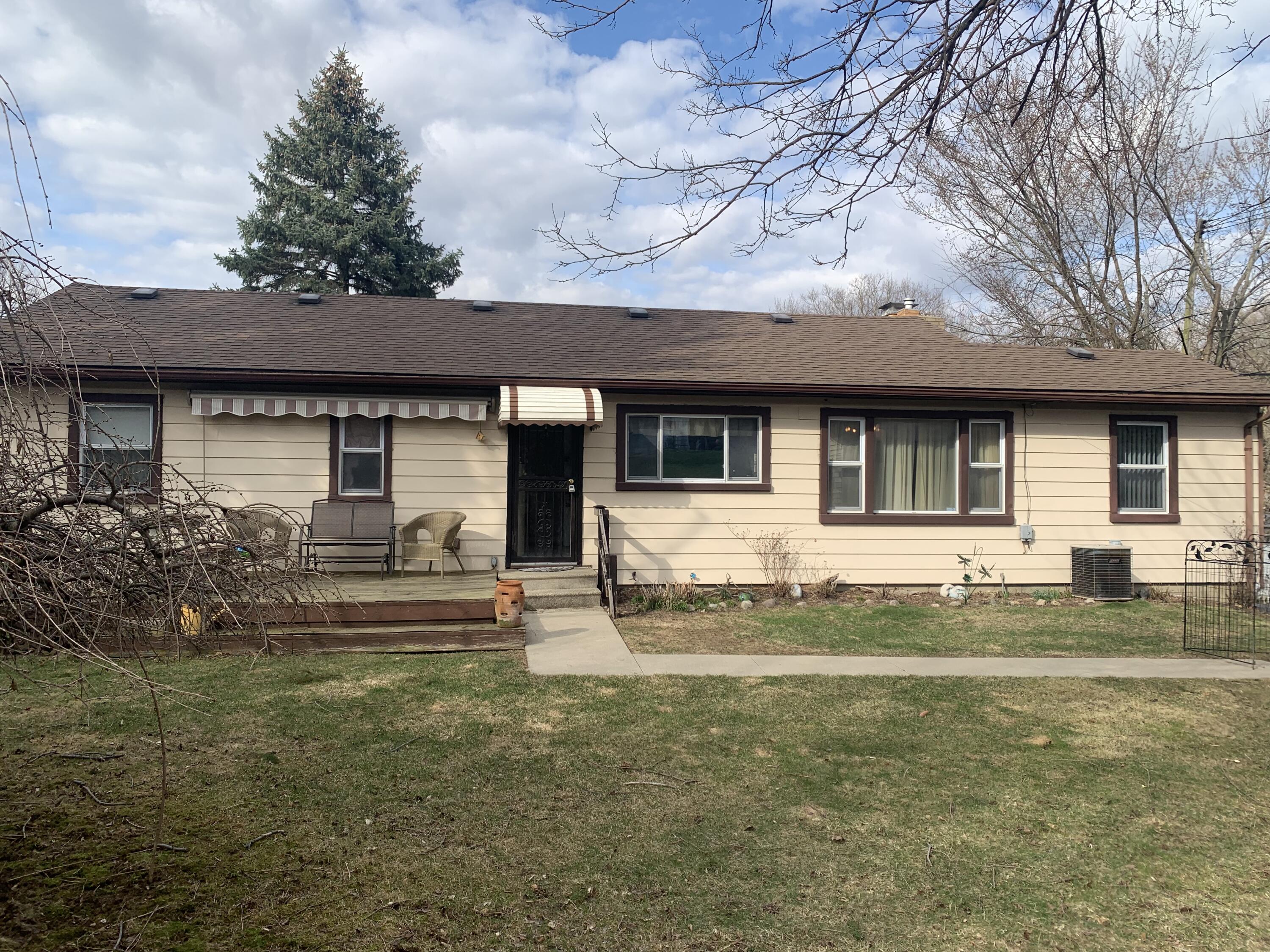 1521 Roosevelt Street