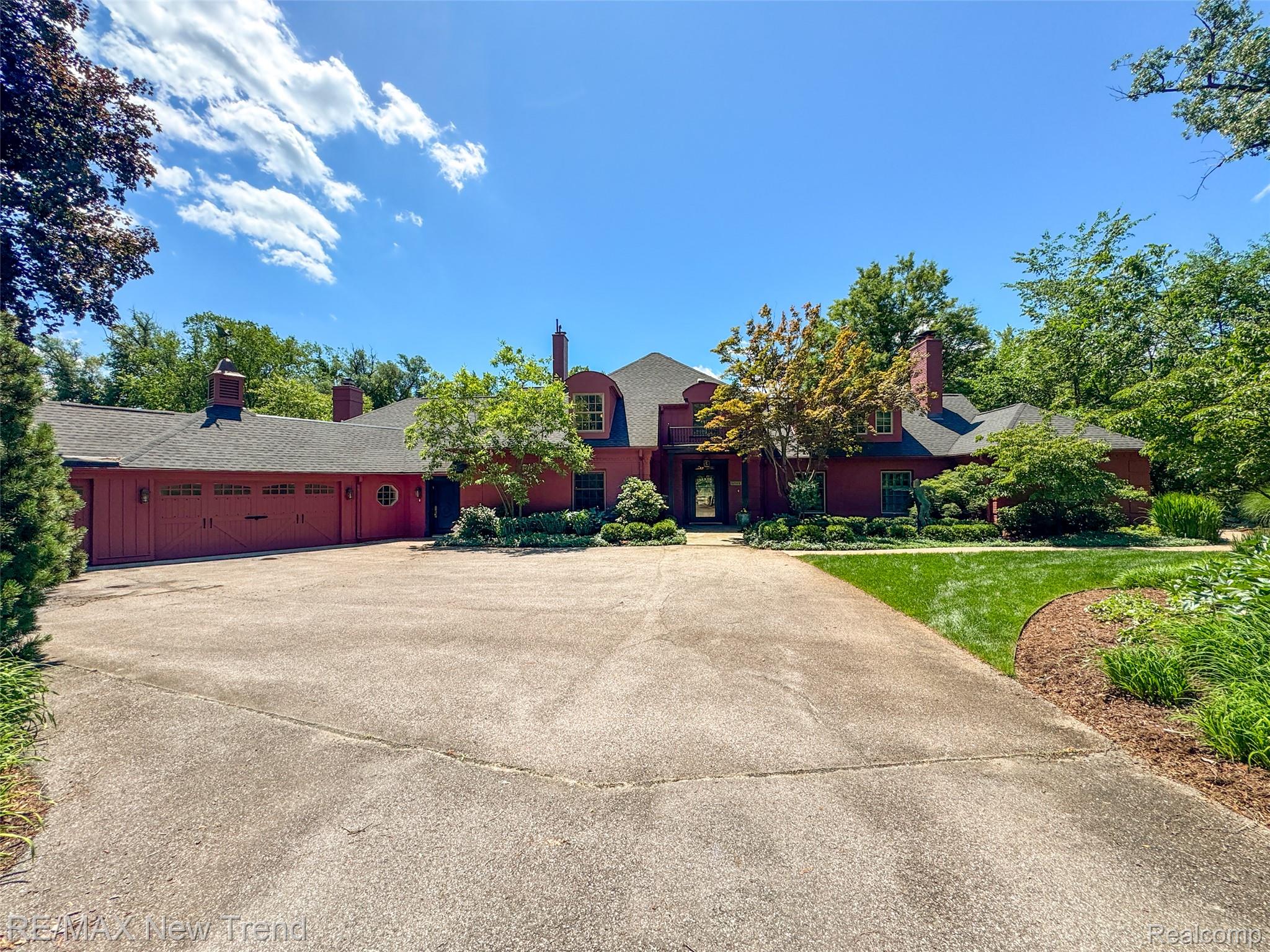 25733 River Drive