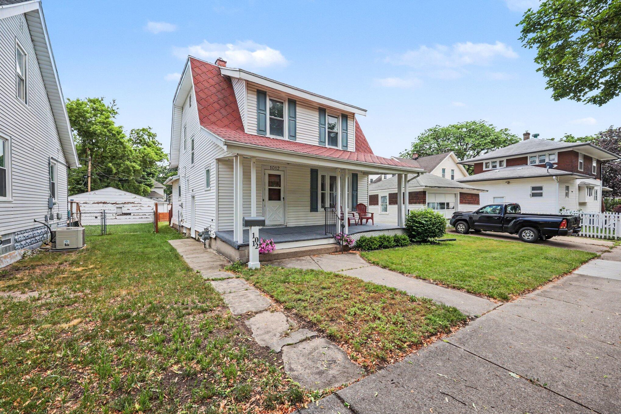 1012 Powers Avenue NW