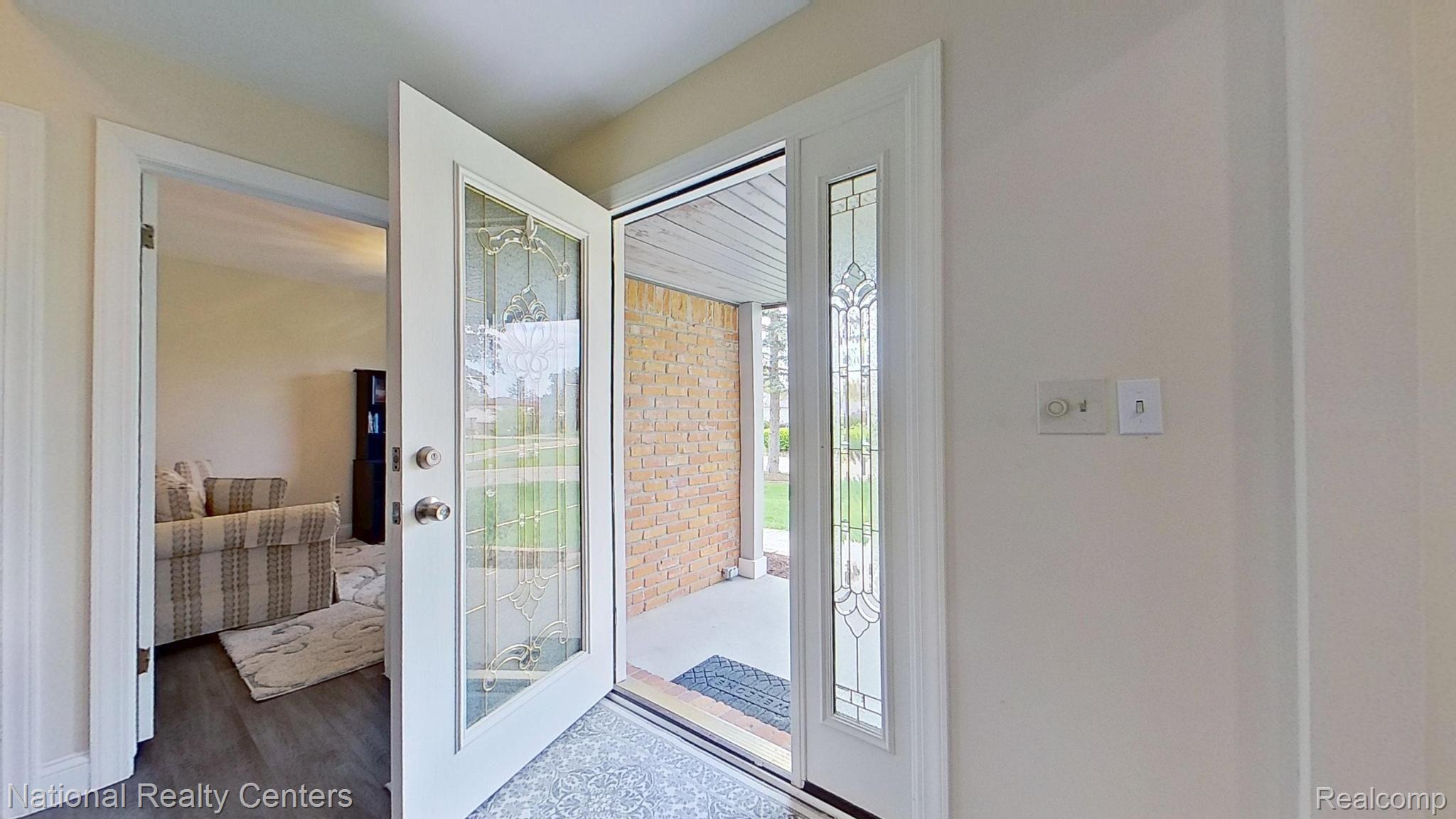 34623 LAKEHURST Drive S