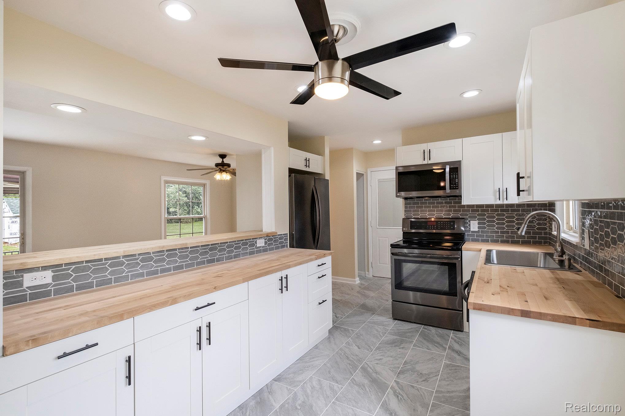 5397 Mapletree Drive