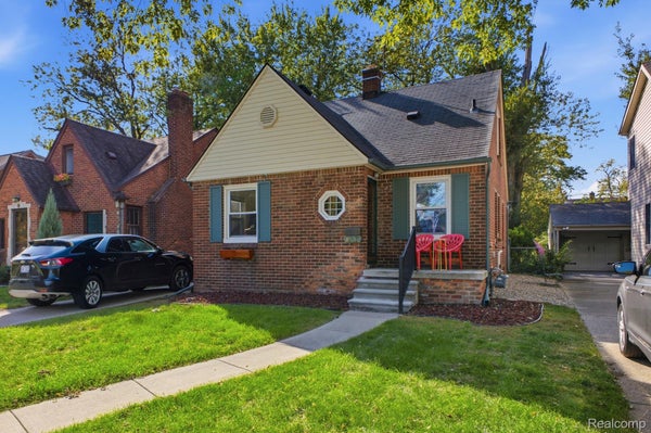 845 N MARTHA ST, DEARBORN, MI 48128 - Image 6558e7b64ec7b0a1332e947bc4fca272/1764594390