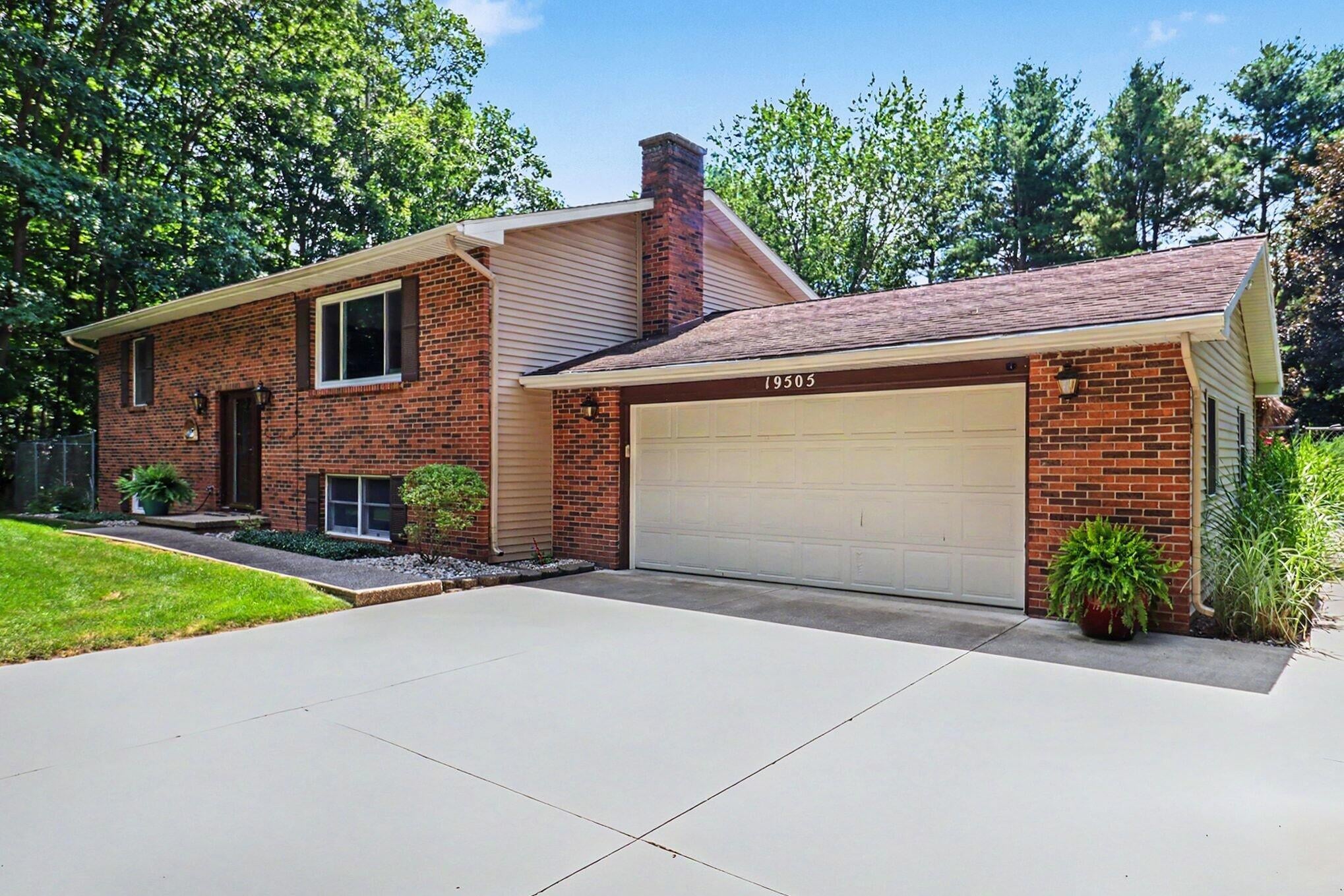19505 Ottawa Lane