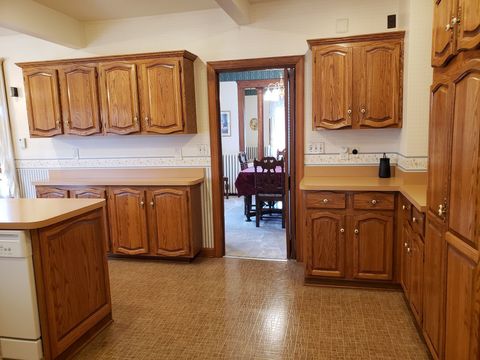 A home in CenterLineCity_Macomb