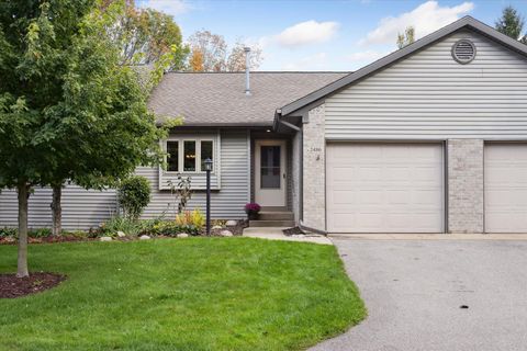 2486 Falcon Pointe Drive NW Walker City MI 49534