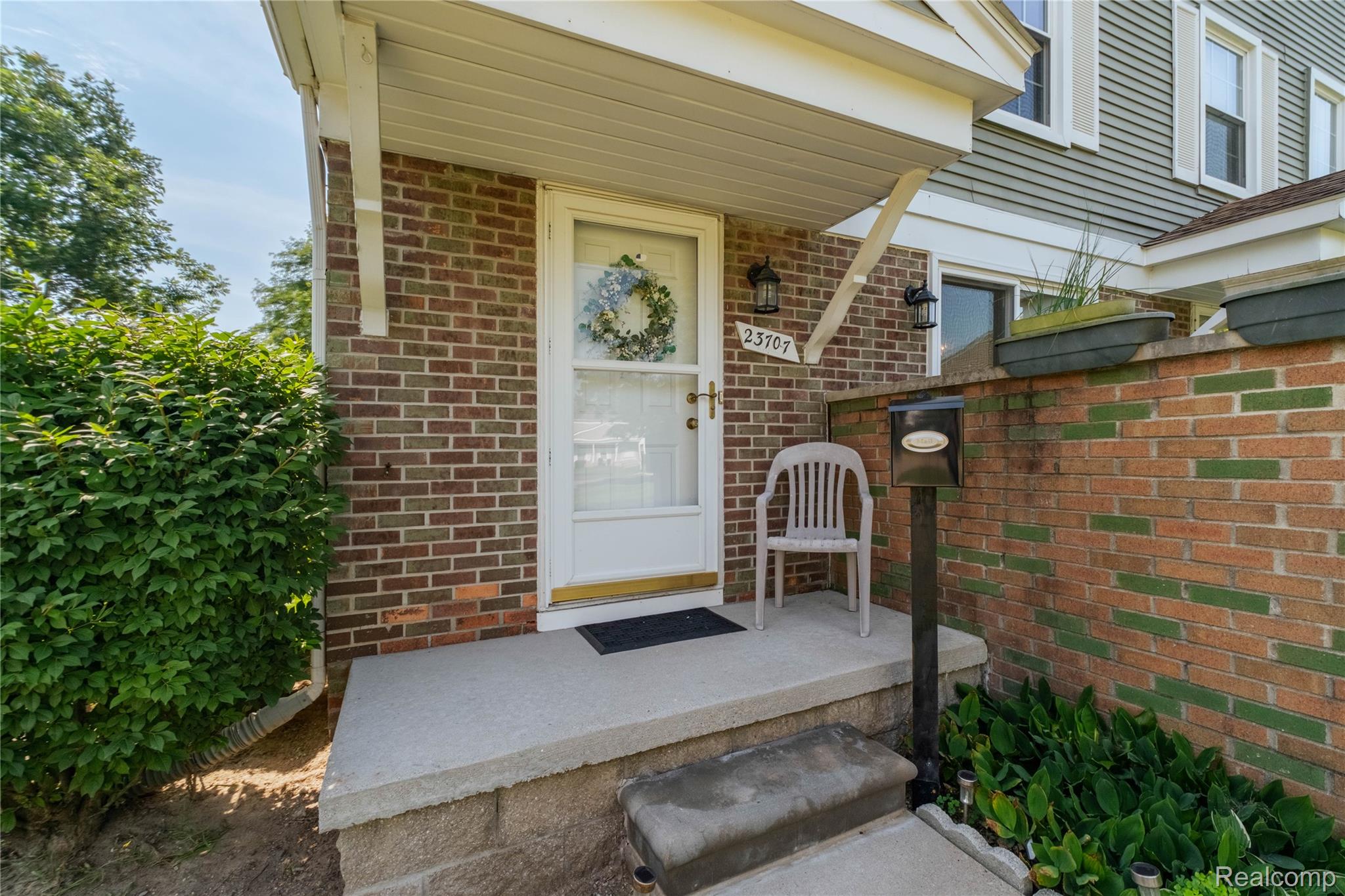 23707 N Rockledge