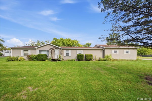 2201 DUTCHER ST, FLINT, MI 48532 - Image 656d22019321c3981e54a478bcc6ea8e/1494478271