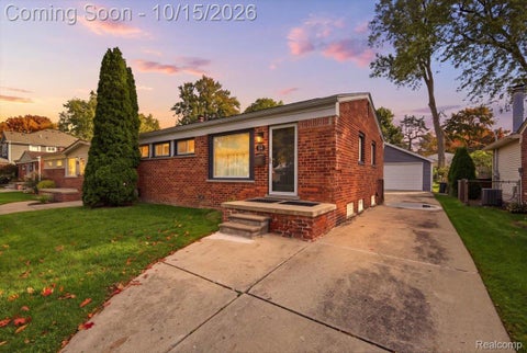 Tiny photo for 2932 Maplewood Avenue, Royal Oak City, MI 48073 (MLS # 20261083183)