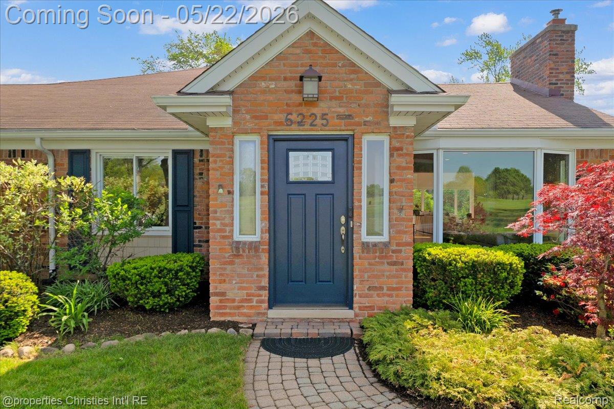 6225 Golfview Drive