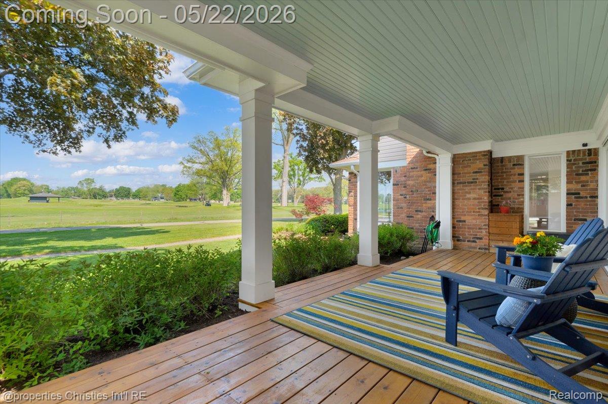 6225 Golfview Drive