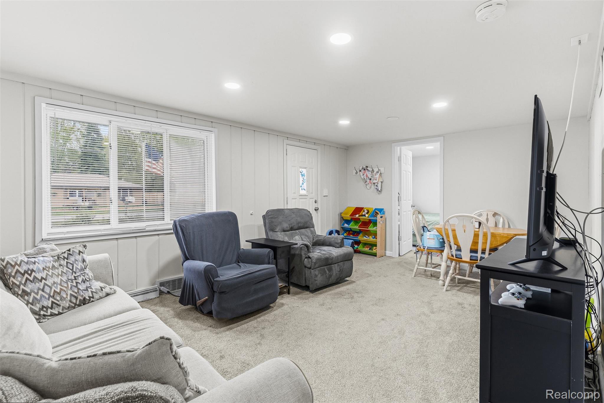 3102 Coin Street