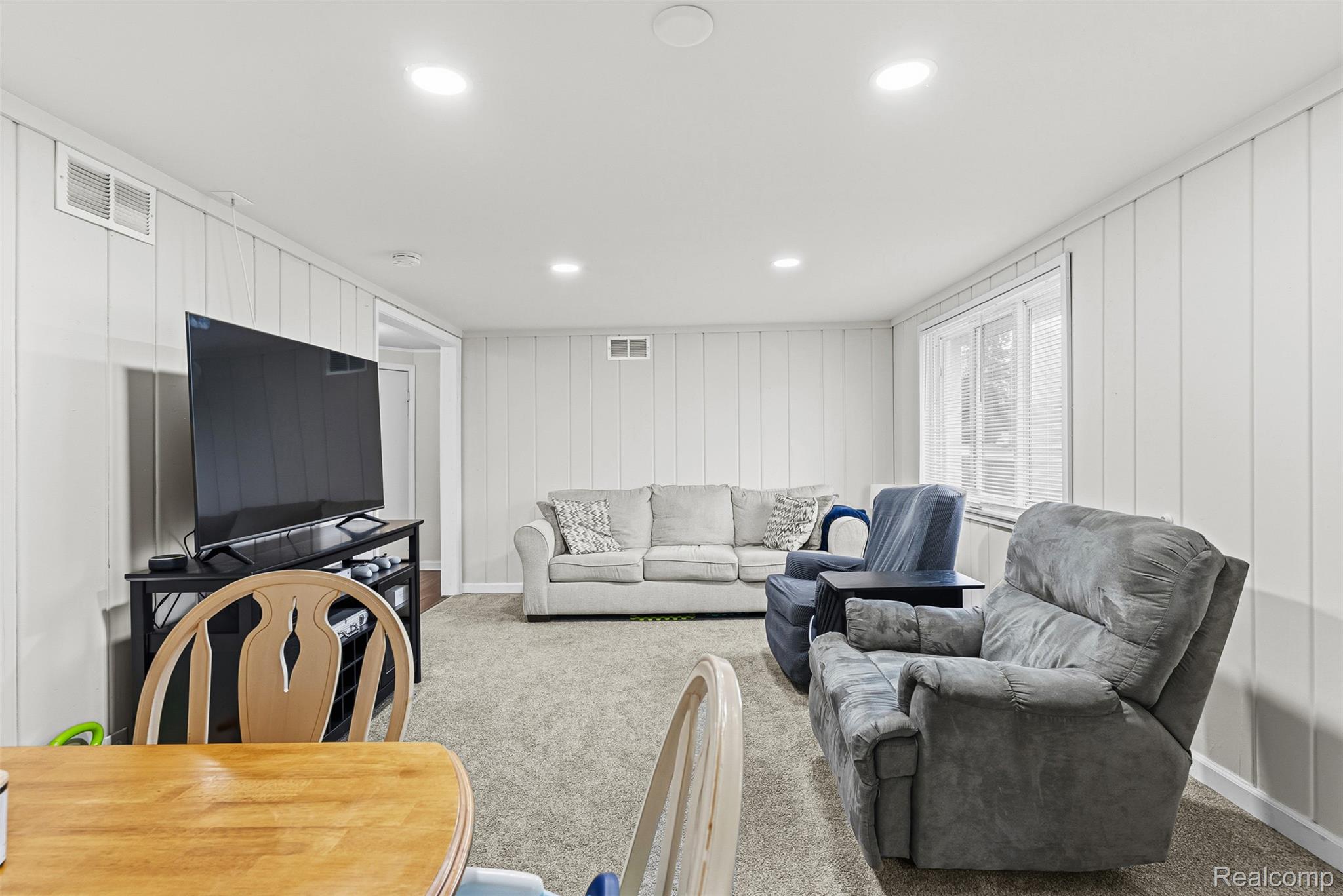 3102 Coin Street