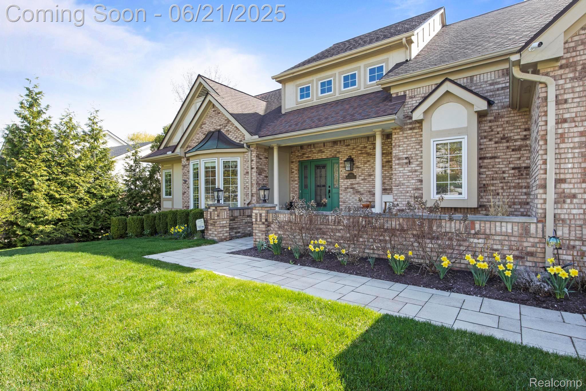 900 MCDONALD Drive