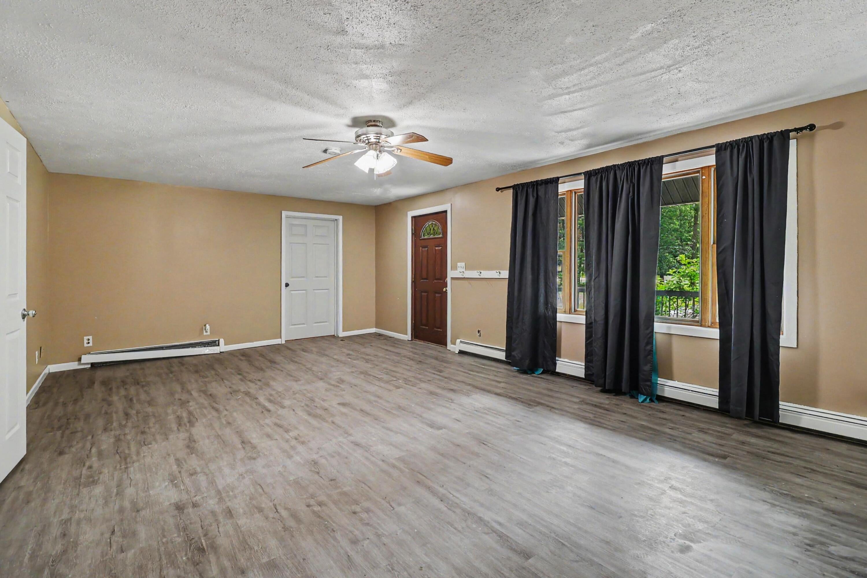 105 N Mike Street