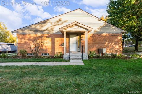 3711 Old Creek Road Troy City MI 48084