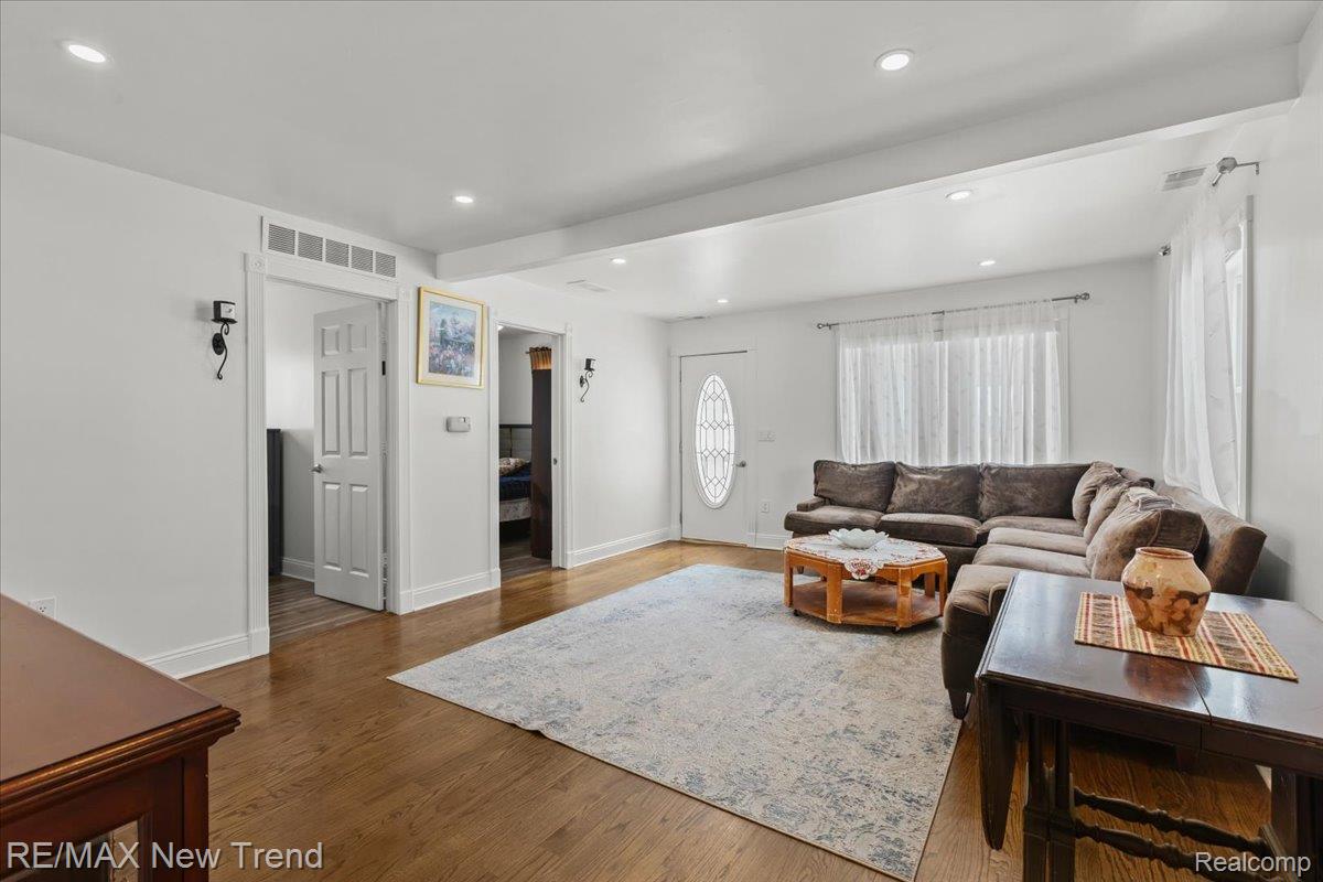 33503 Stocker Street