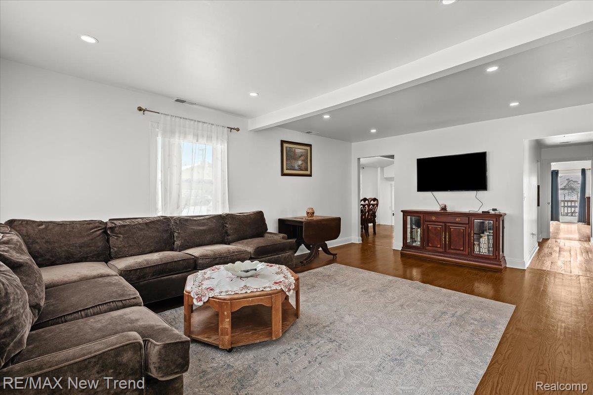 33503 Stocker Street