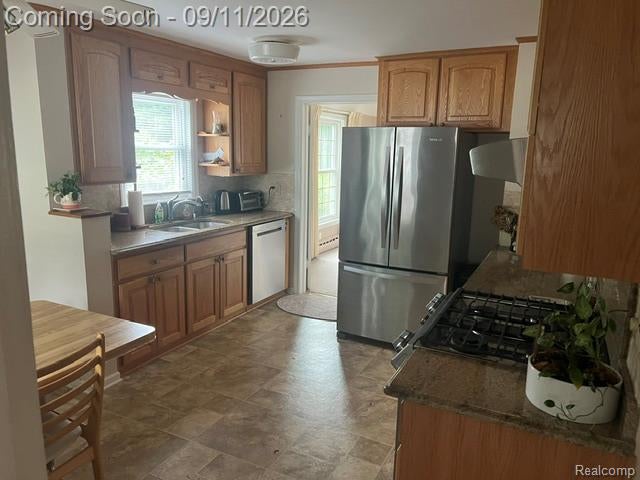 819 W Shiawassee Avenue