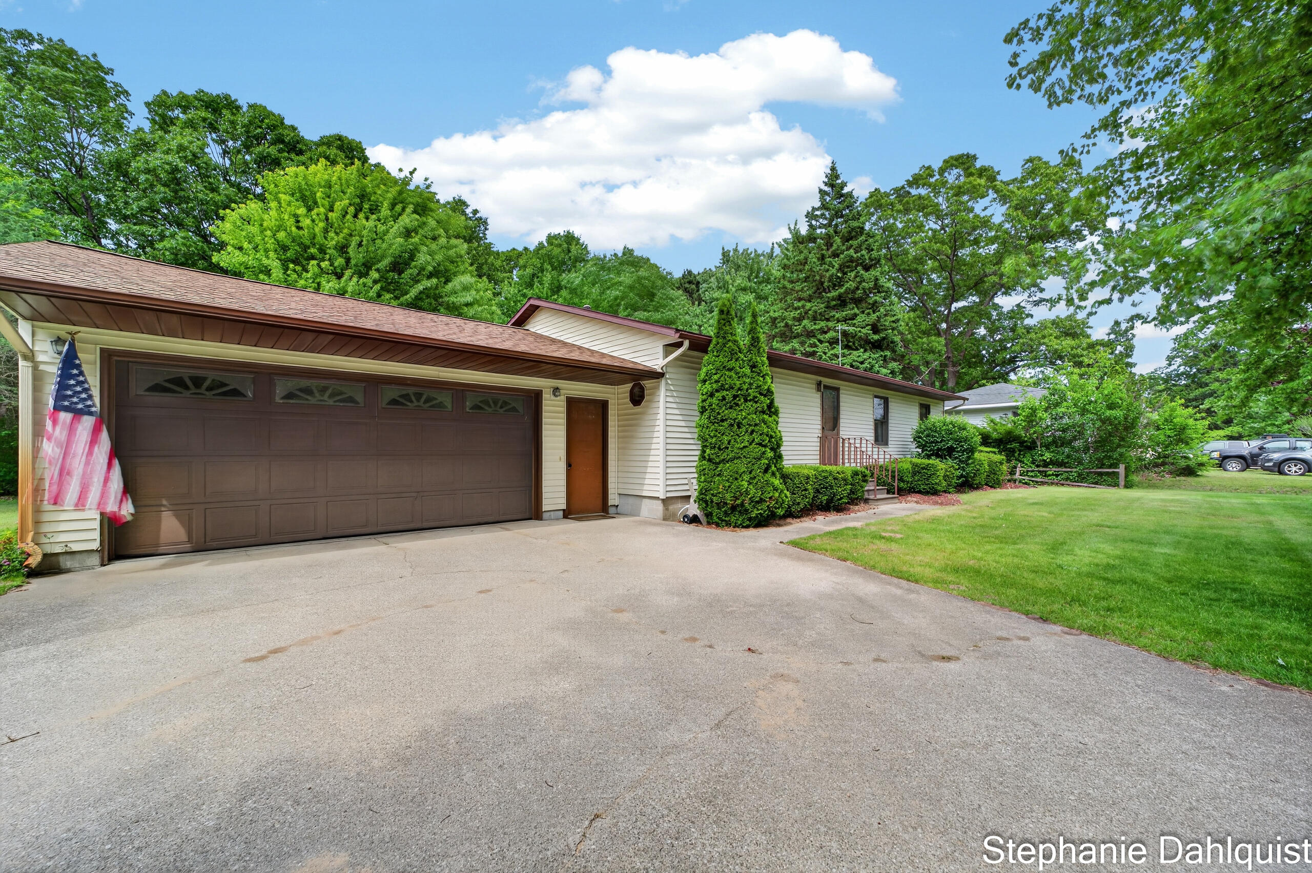 1646 W Giles Road