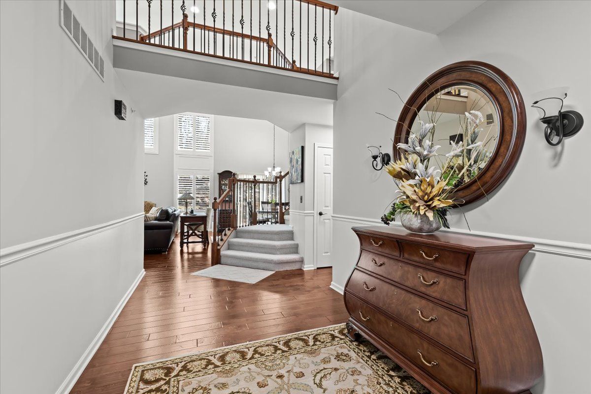 4583 SPRING MOUNTAIN Drive