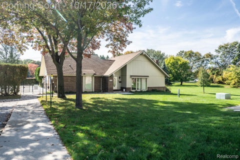 Tiny photo for 2921 Country Club Drive, Rochester Hills City, MI 48309 (MLS # 20261082905)