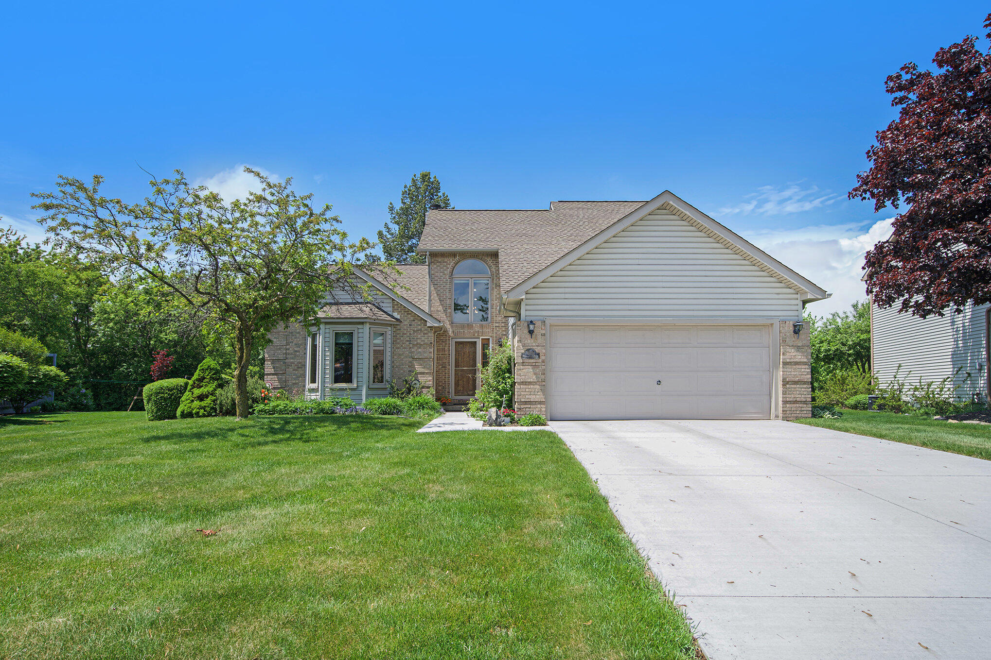 1323 Wedgewood Circle