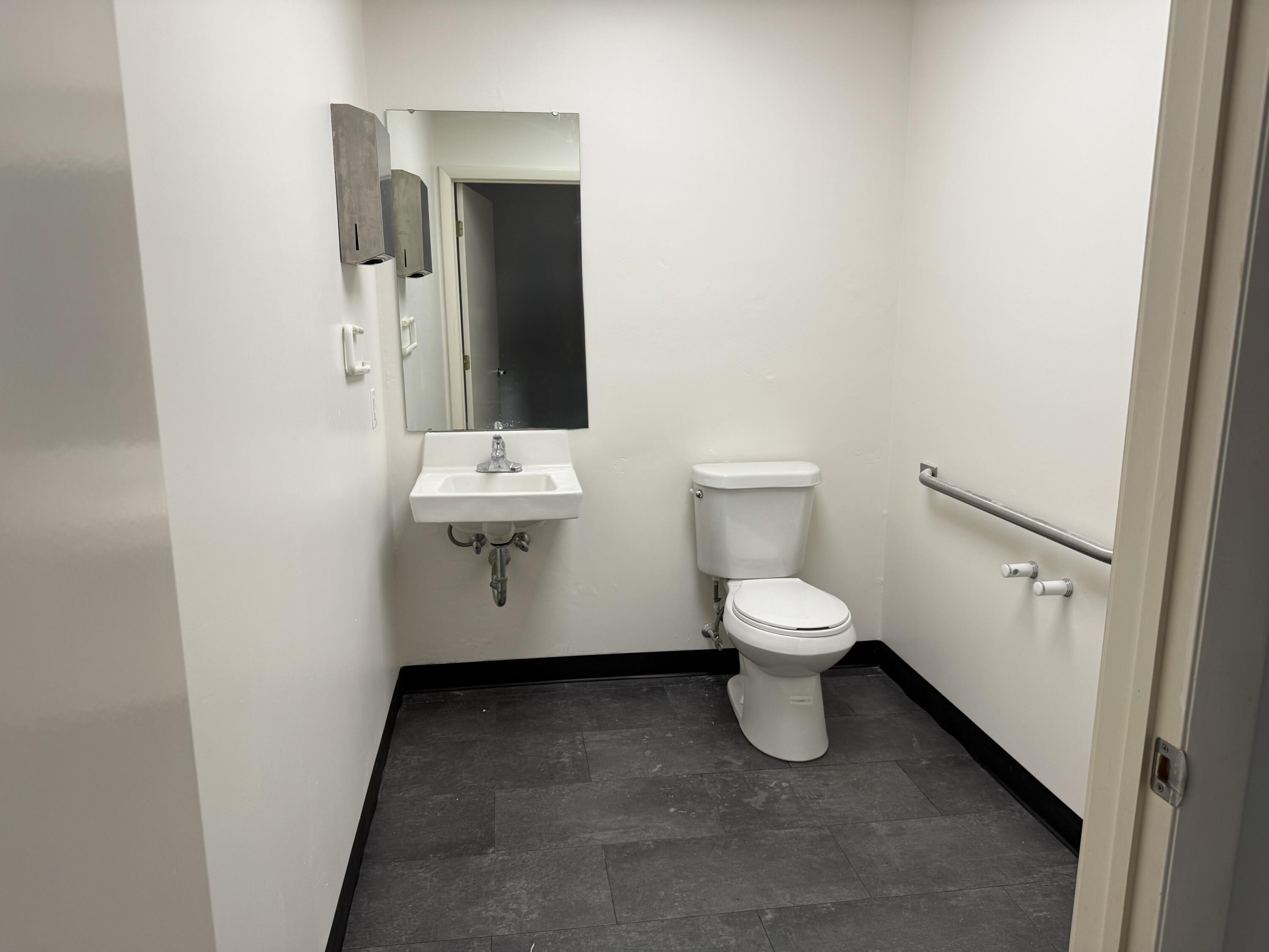 Grand Haven City, Michigan 49417, United States, ,Residential,Active,124958