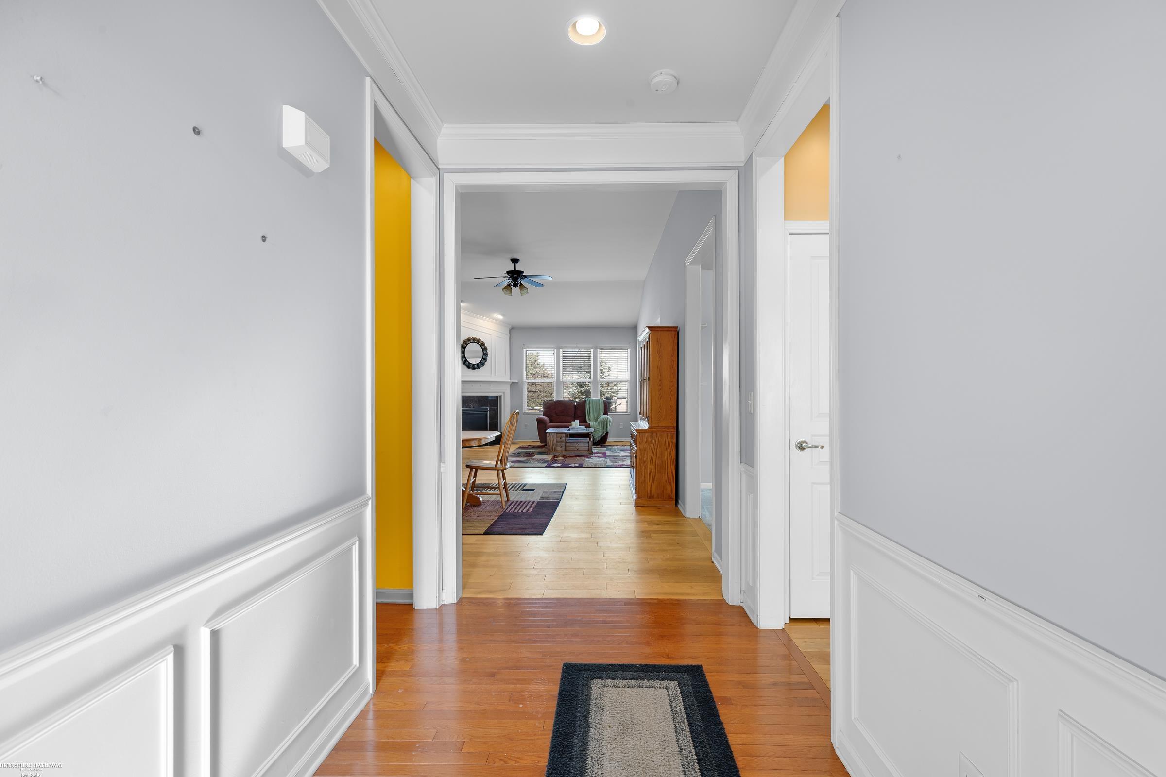 23222 Foxboro Street