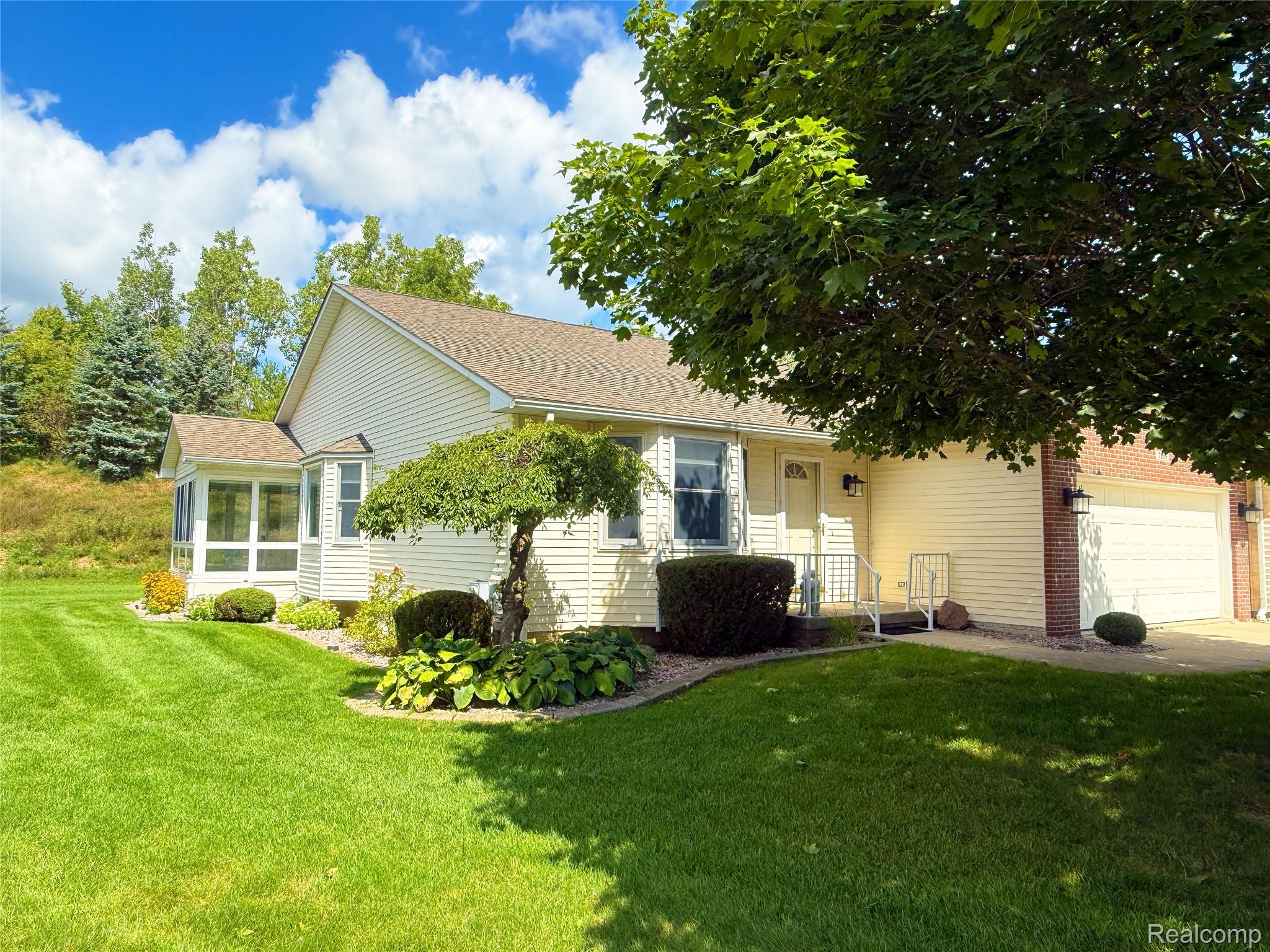 7366 Cross Creek Drive