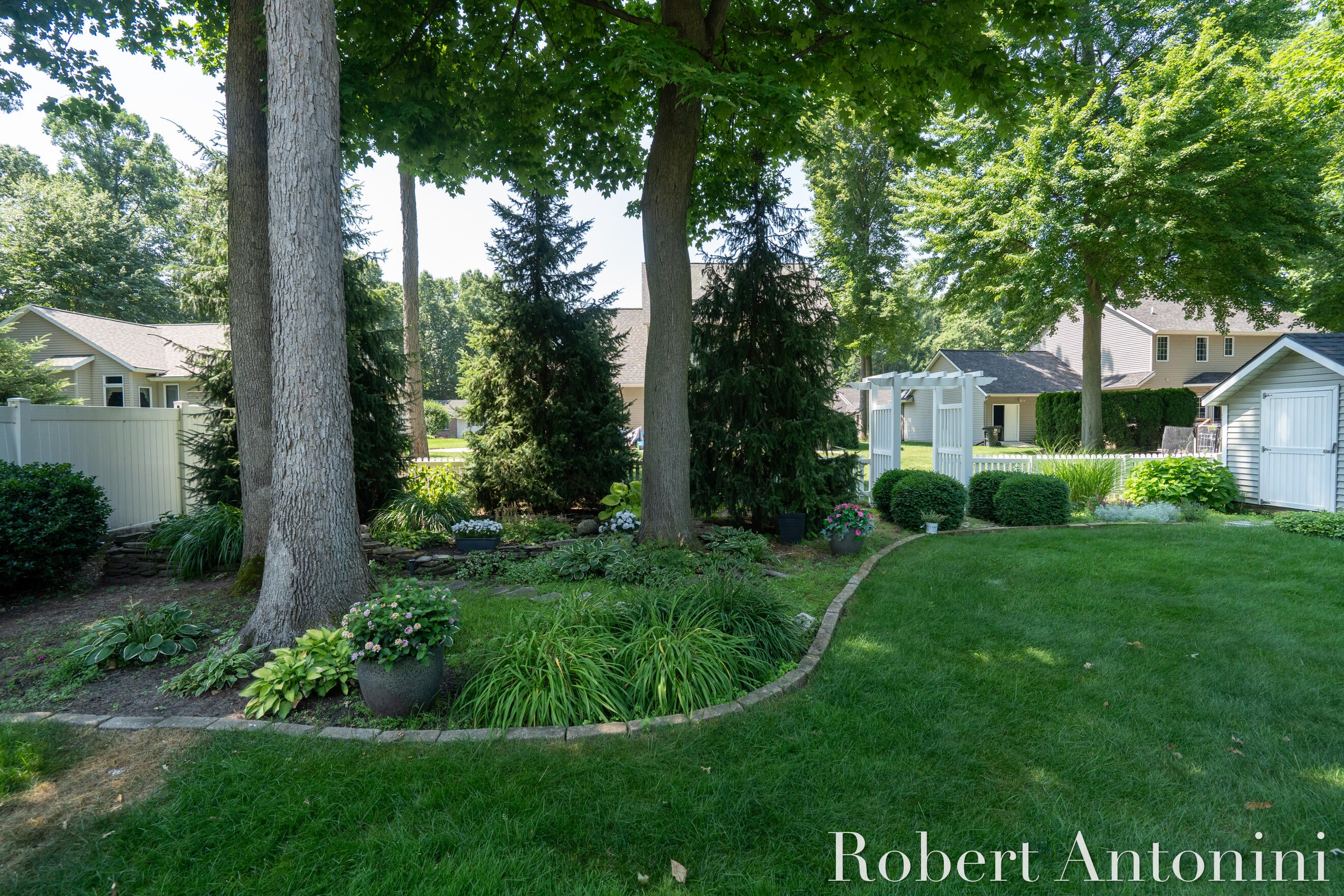 2516 Golfbury Drive SW