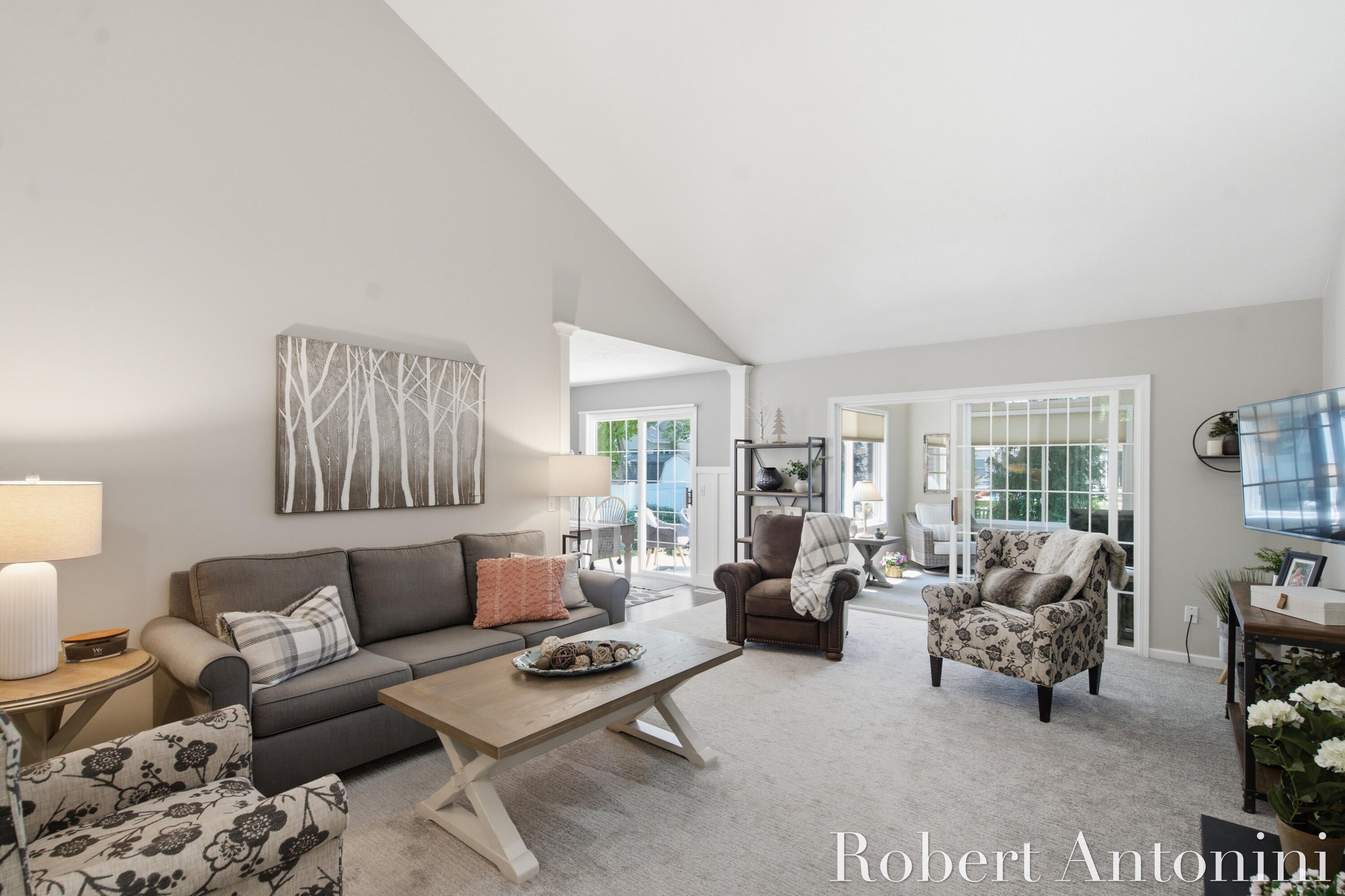 2516 Golfbury Drive SW