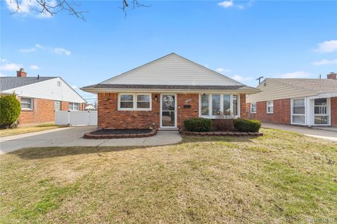 18055 Hinton Street Riverview City MI 48193