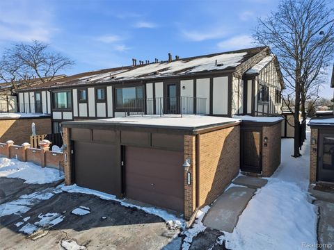 Photo of 216 Country Club Drive, St Clair Shores City, MI 48082 (MLS # 20261007474)