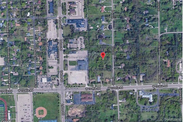 25181 LOIS LN, SOUTHFIELD, MI 48075 - Image 65cd4e5efcccadaa107e1ce8a5dc682a/4182408600