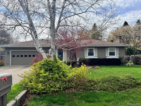 Photo of 2571 Herber Drive, Port Huron Charter Township, MI 48060 (MLS # 20261029612)