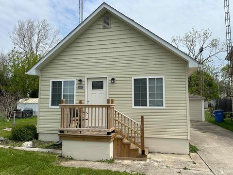 Photo of 4124 4th Street, Frenchtown Township, MI 48166 (MLS # 57050206288)