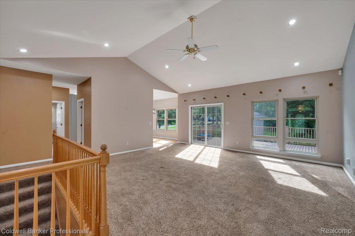 604 Carriage Way