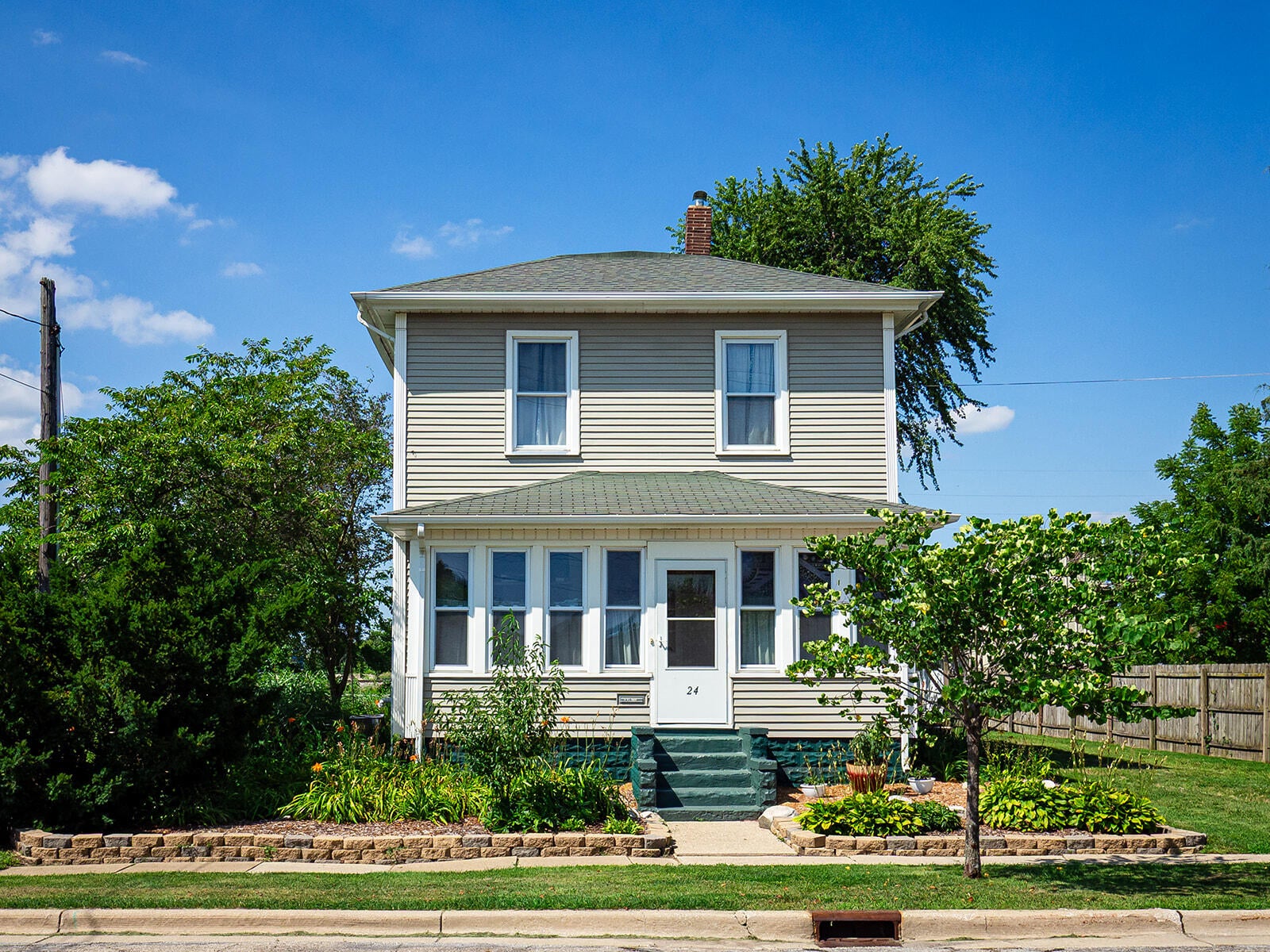 24 W Linden Street W