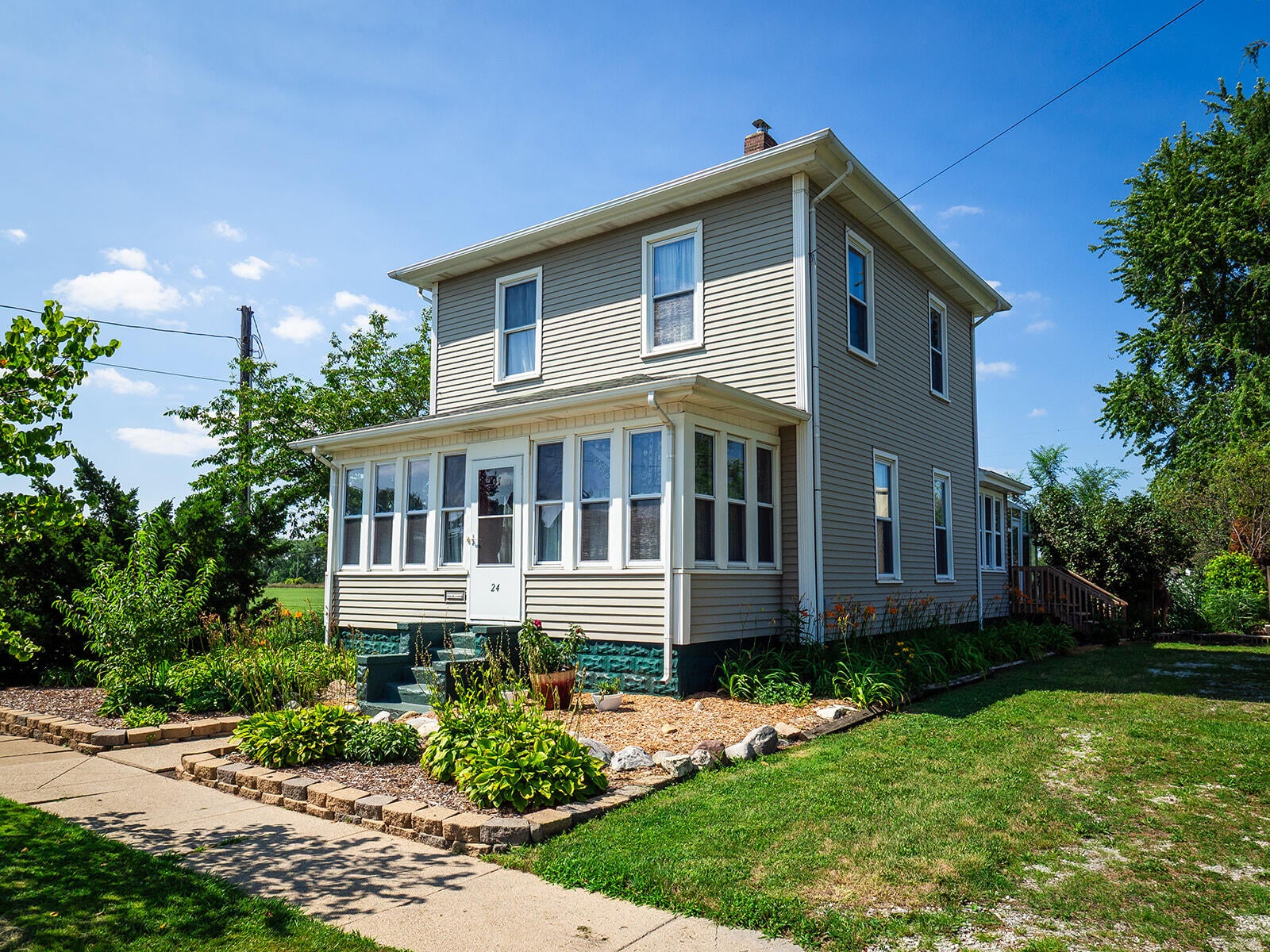 24 W Linden Street W