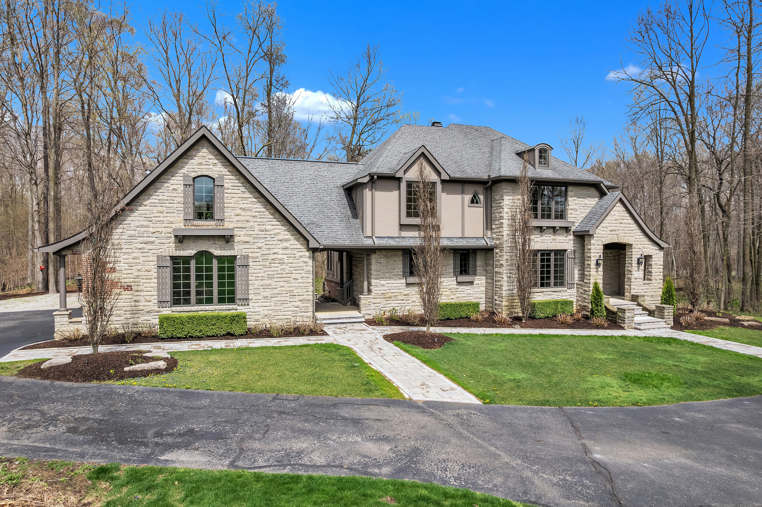 6785 Brookside Lane