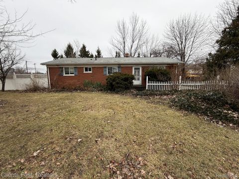 1033 Chopin Street Troy City MI 48083