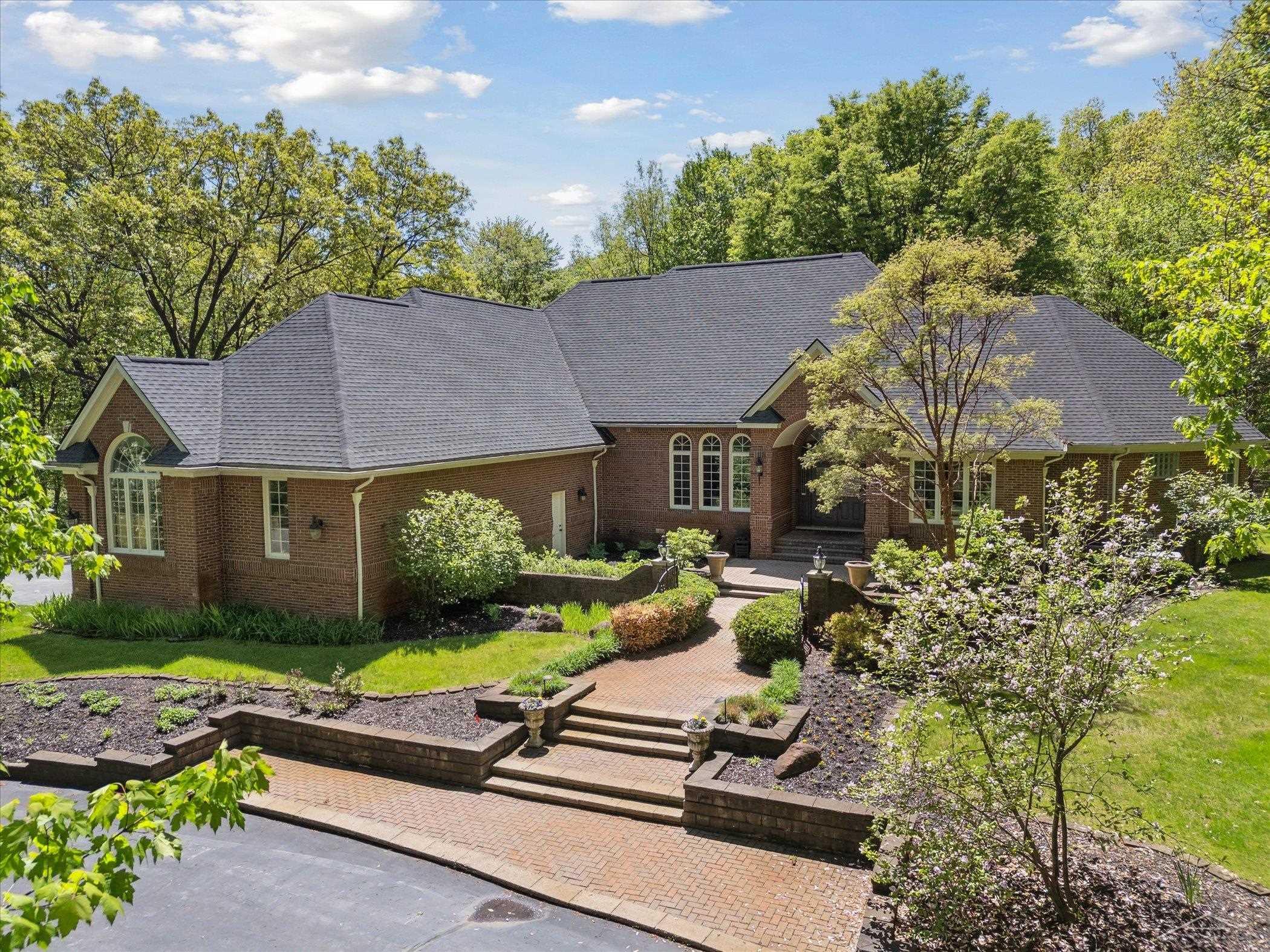 3283 Foxfire Drive