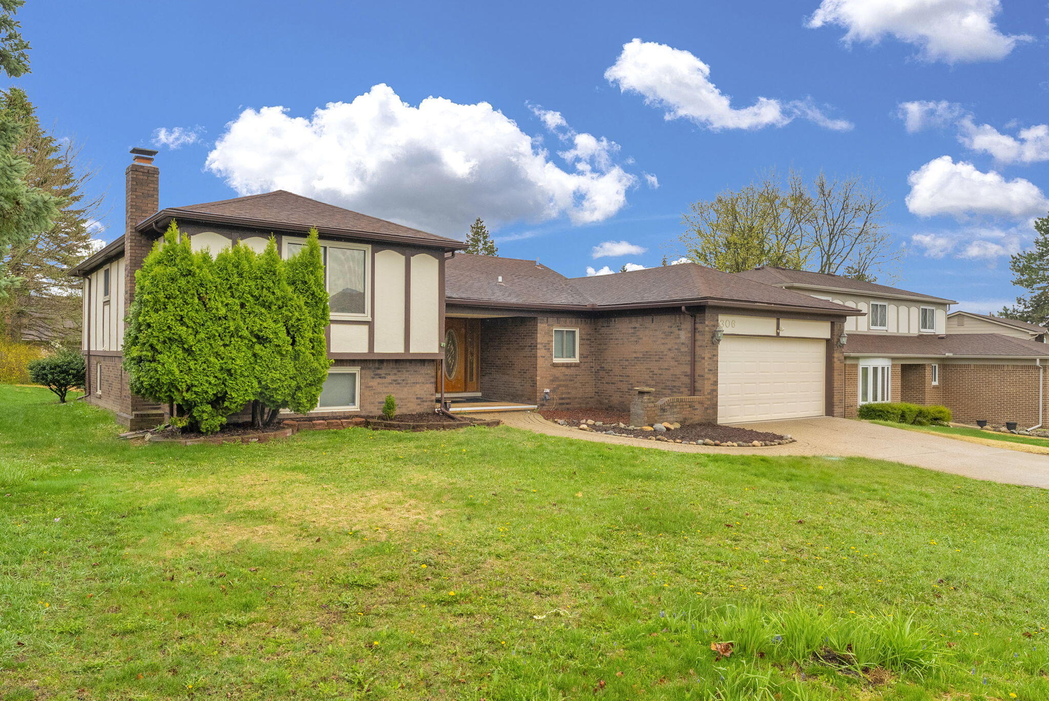 306 Antoinette Drive