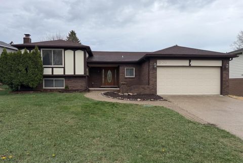 306 Antoinette Drive Rochester Hills City MI 48309