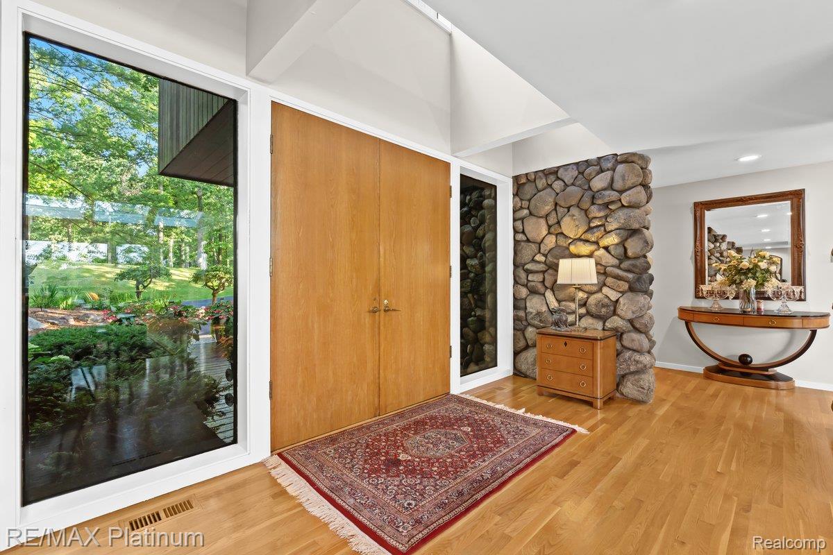 2095 BRIGHTON SHORES Trail