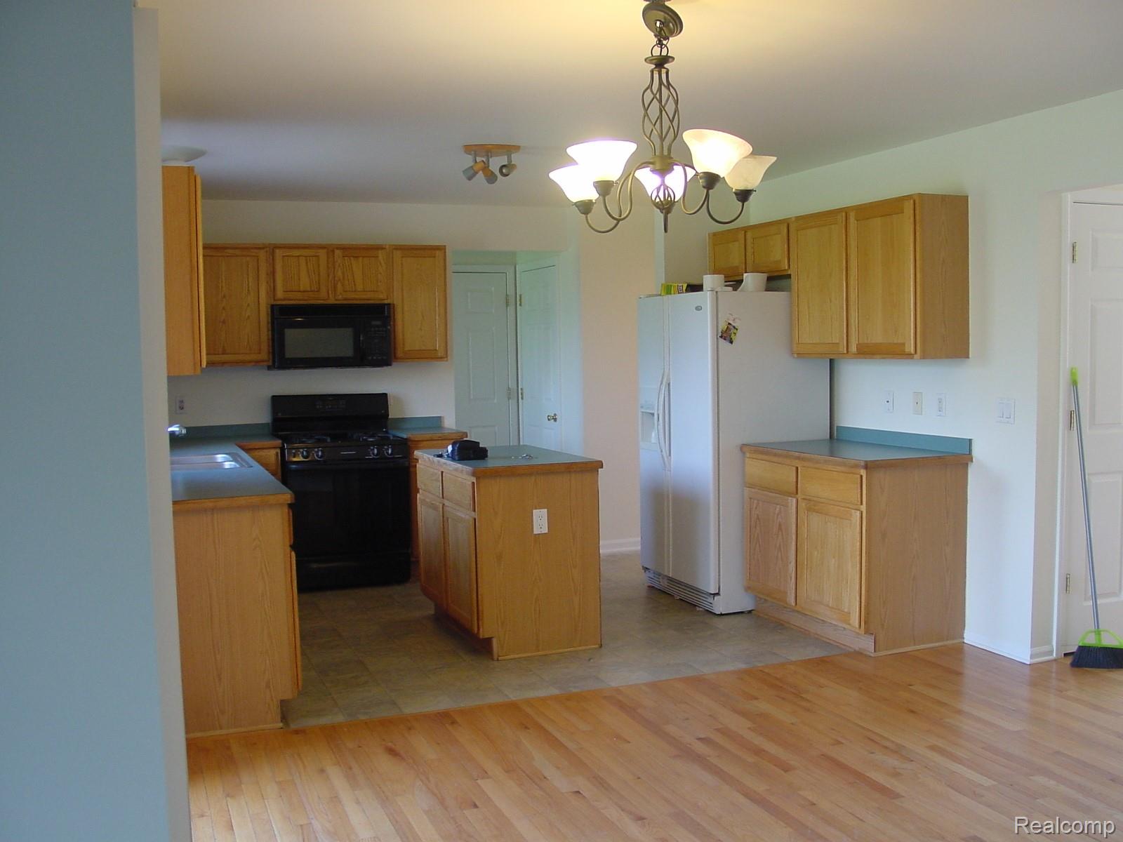 4446 Sherwood Circle