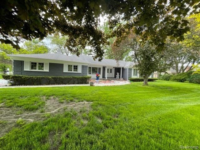 429 BELLA VISTA Drive